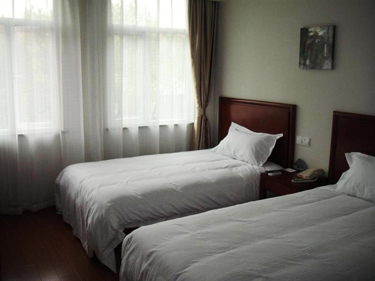 Greentree Inn Shanghai Expo Site South Yanggao Road Subway Station Express Hotel Exterior photo